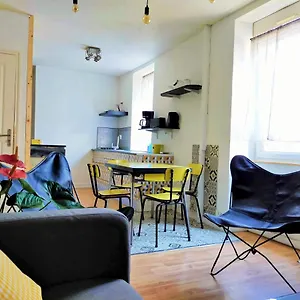  Apartment Au Bord De L'eau A Concarnoloc Frankreich
